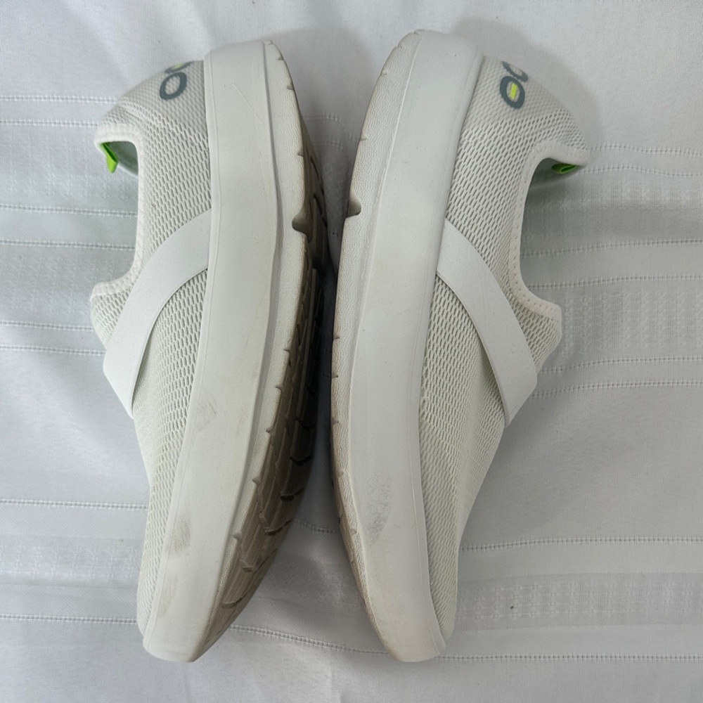 Oofos White Slip On Shoes Size 7.5 - Picture 6 of 8